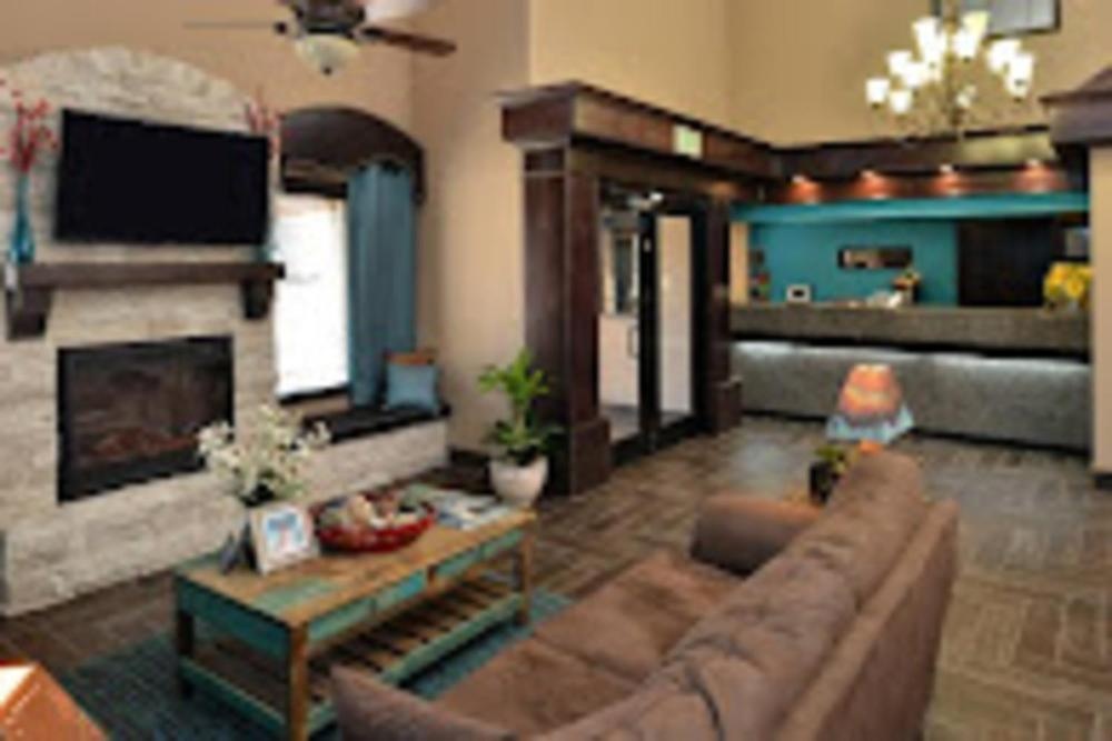 Baymont by Wyndham Ardmore I-35 Image 21